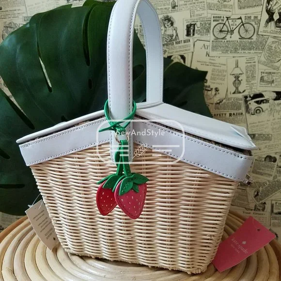 Kate Spade NWT Picnic Strawberry Wicker Basket Warm Beige plaid inside - Picture 2 of 13